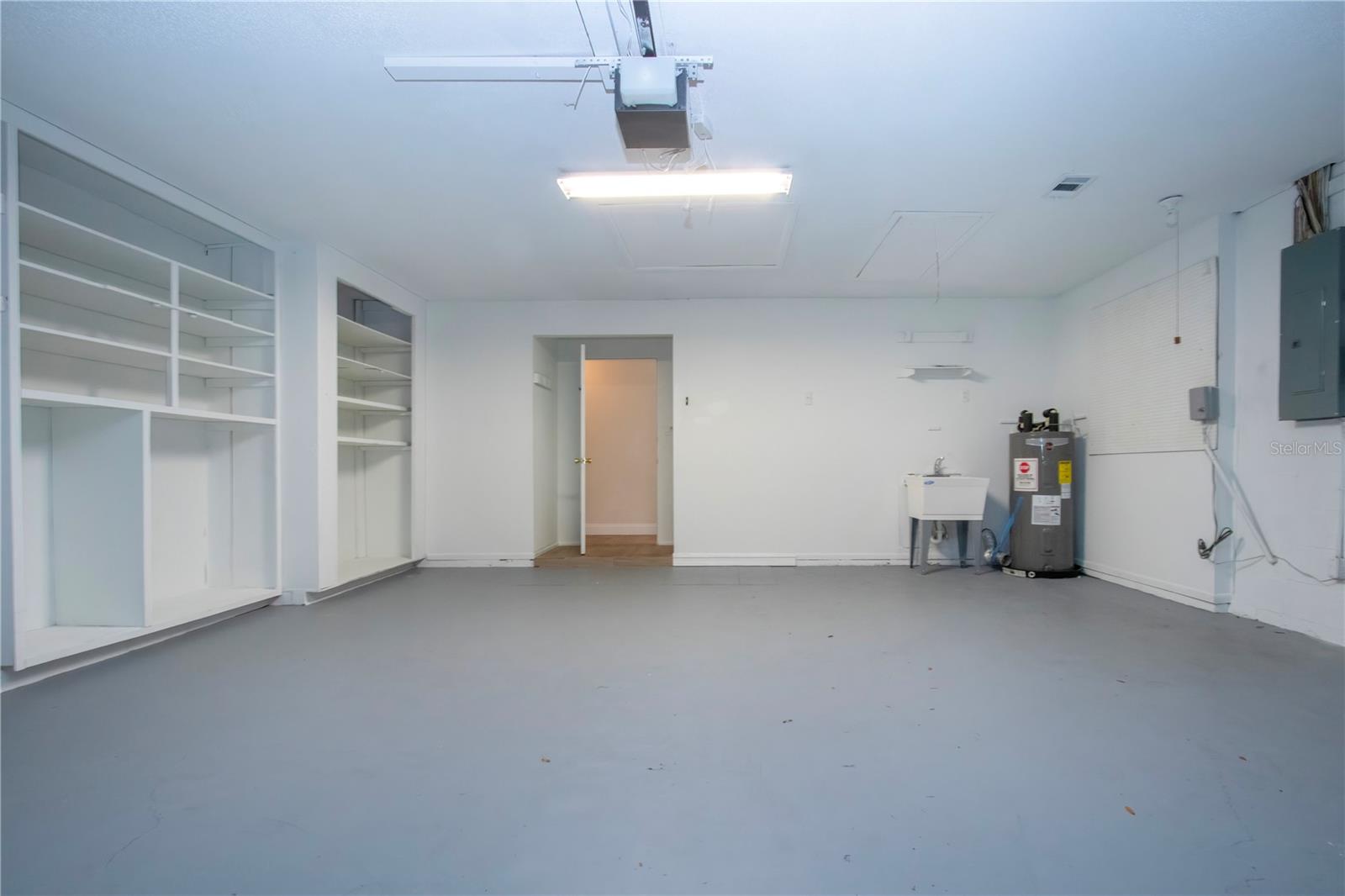 7213 LAS CASAS DR