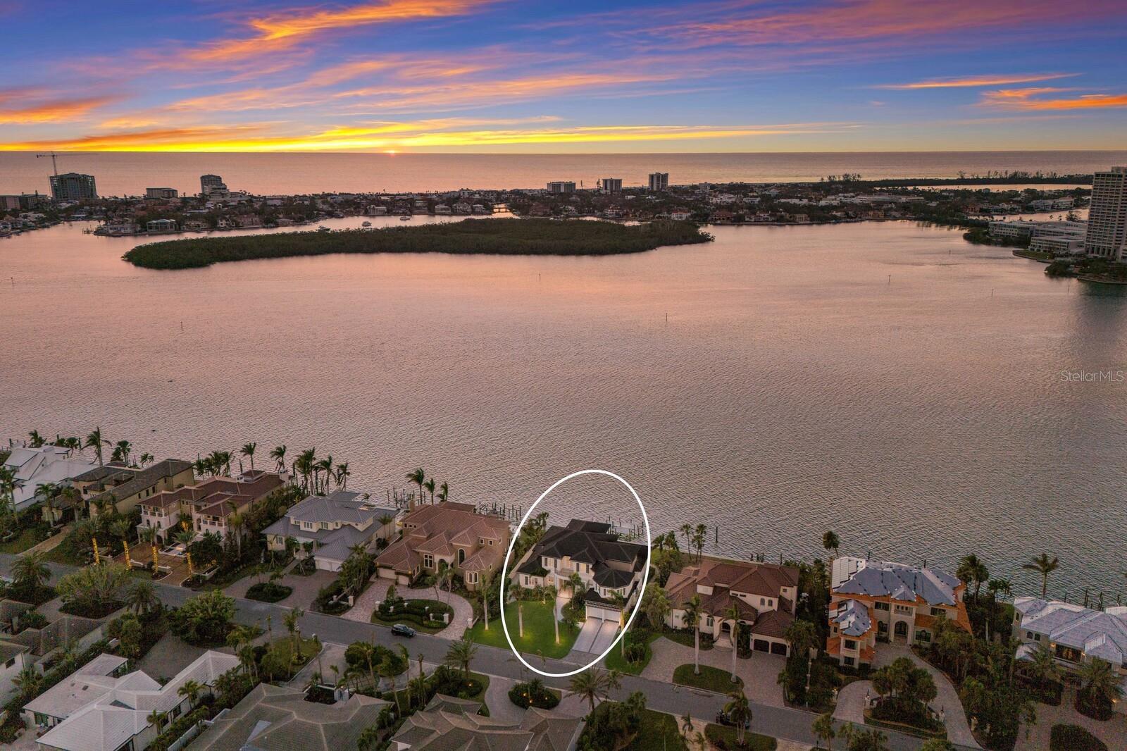 348 W ROYAL FLAMINGO DR