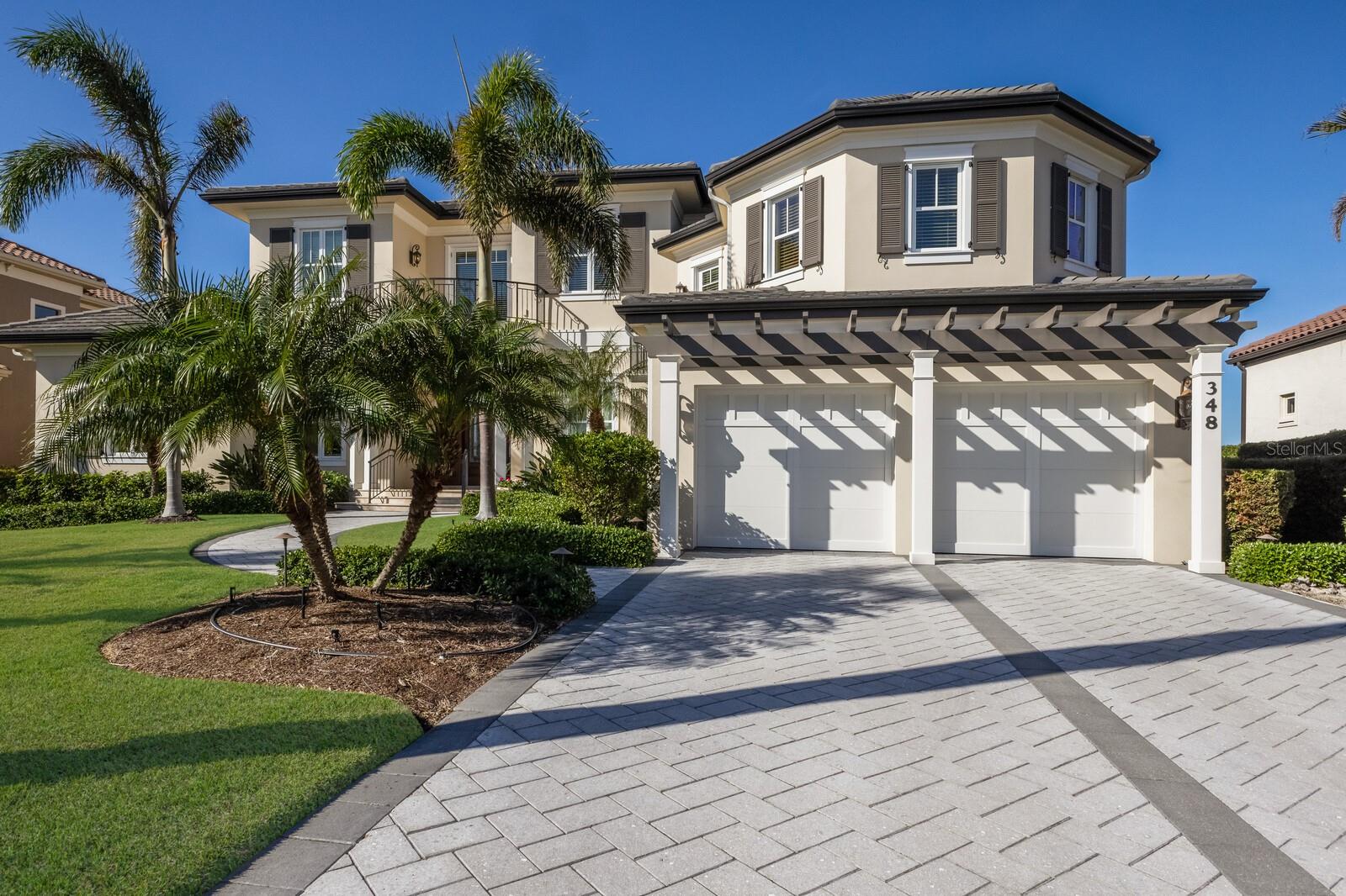 348 W ROYAL FLAMINGO DR