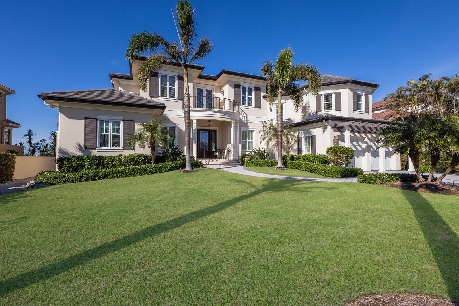 348 W ROYAL FLAMINGO DR