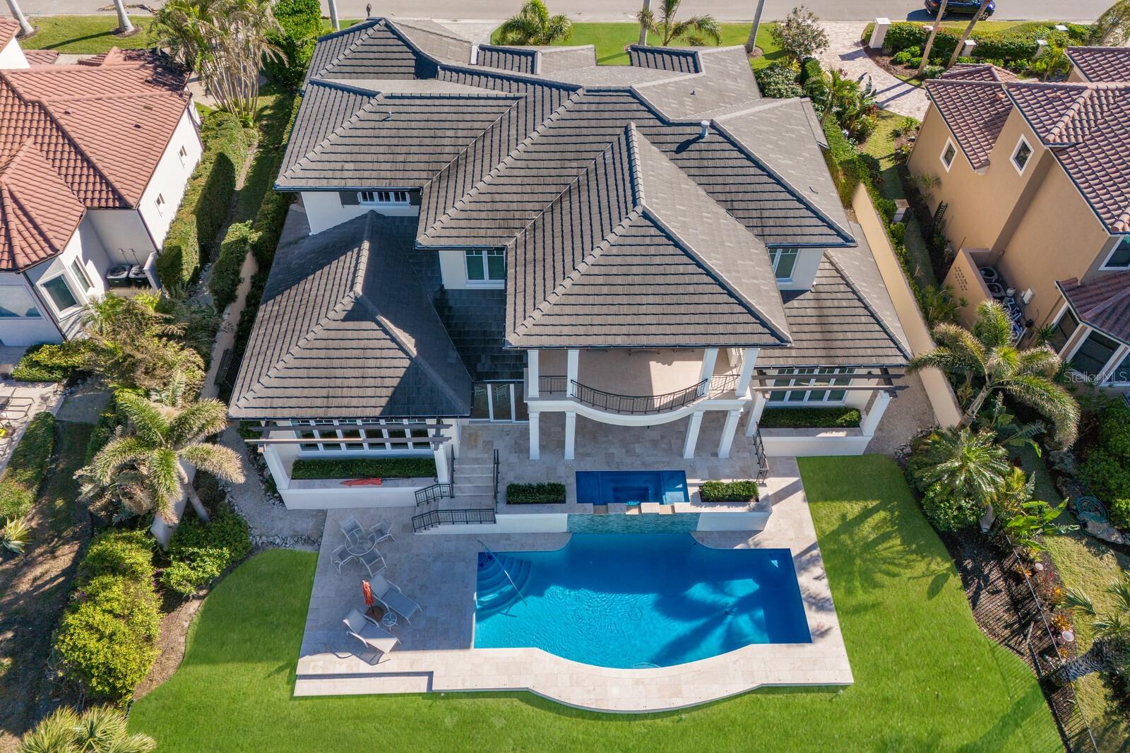 348 W ROYAL FLAMINGO DR