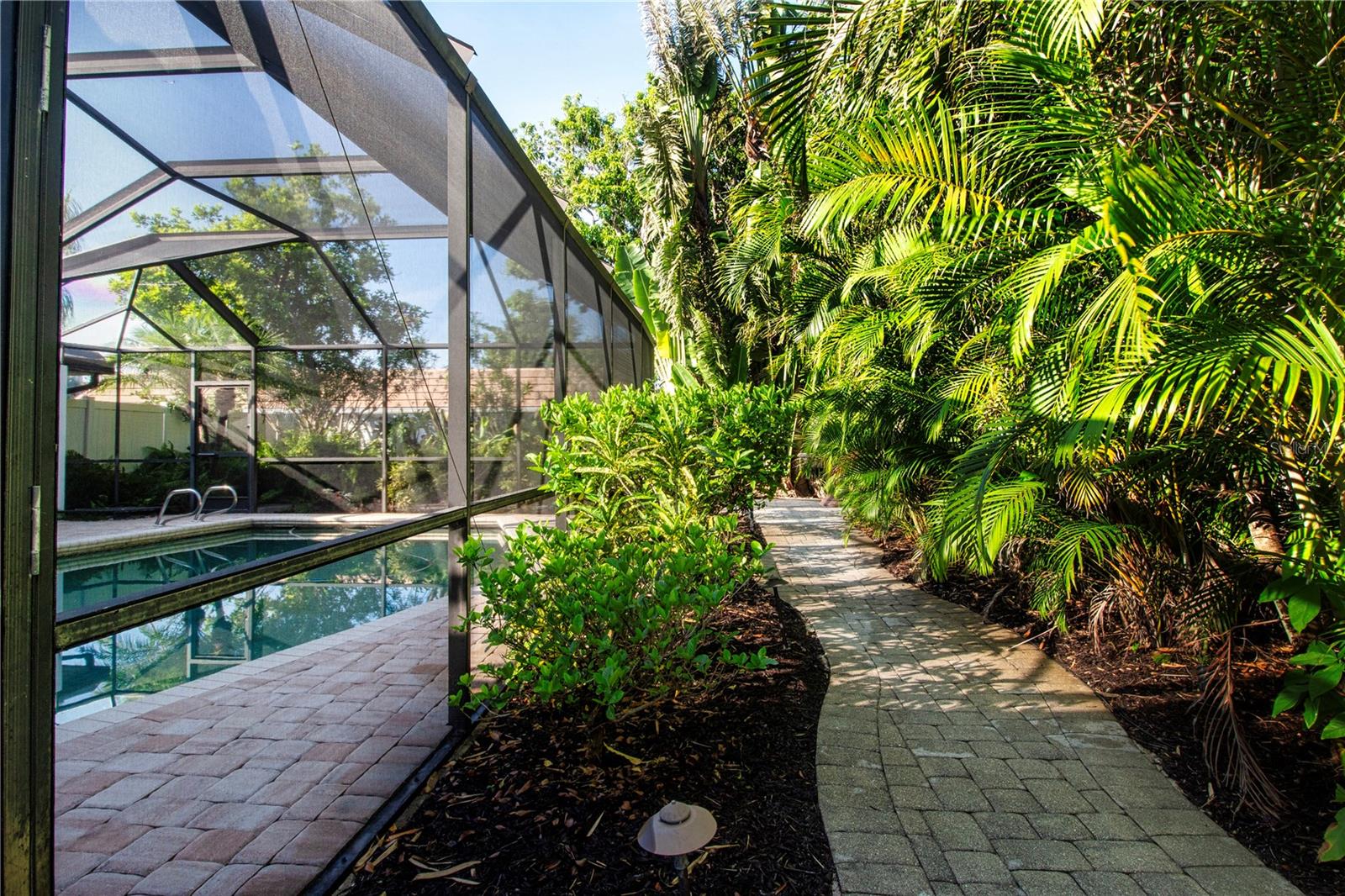 483 PARTRIDGE CIR