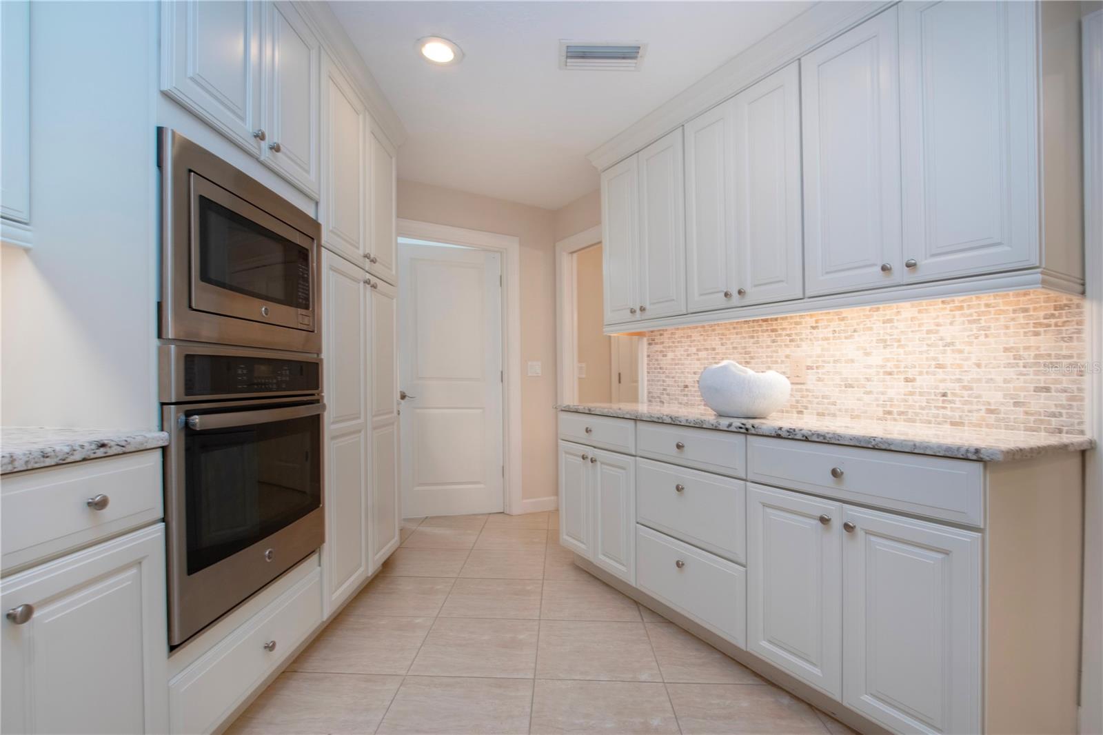 483 PARTRIDGE CIR