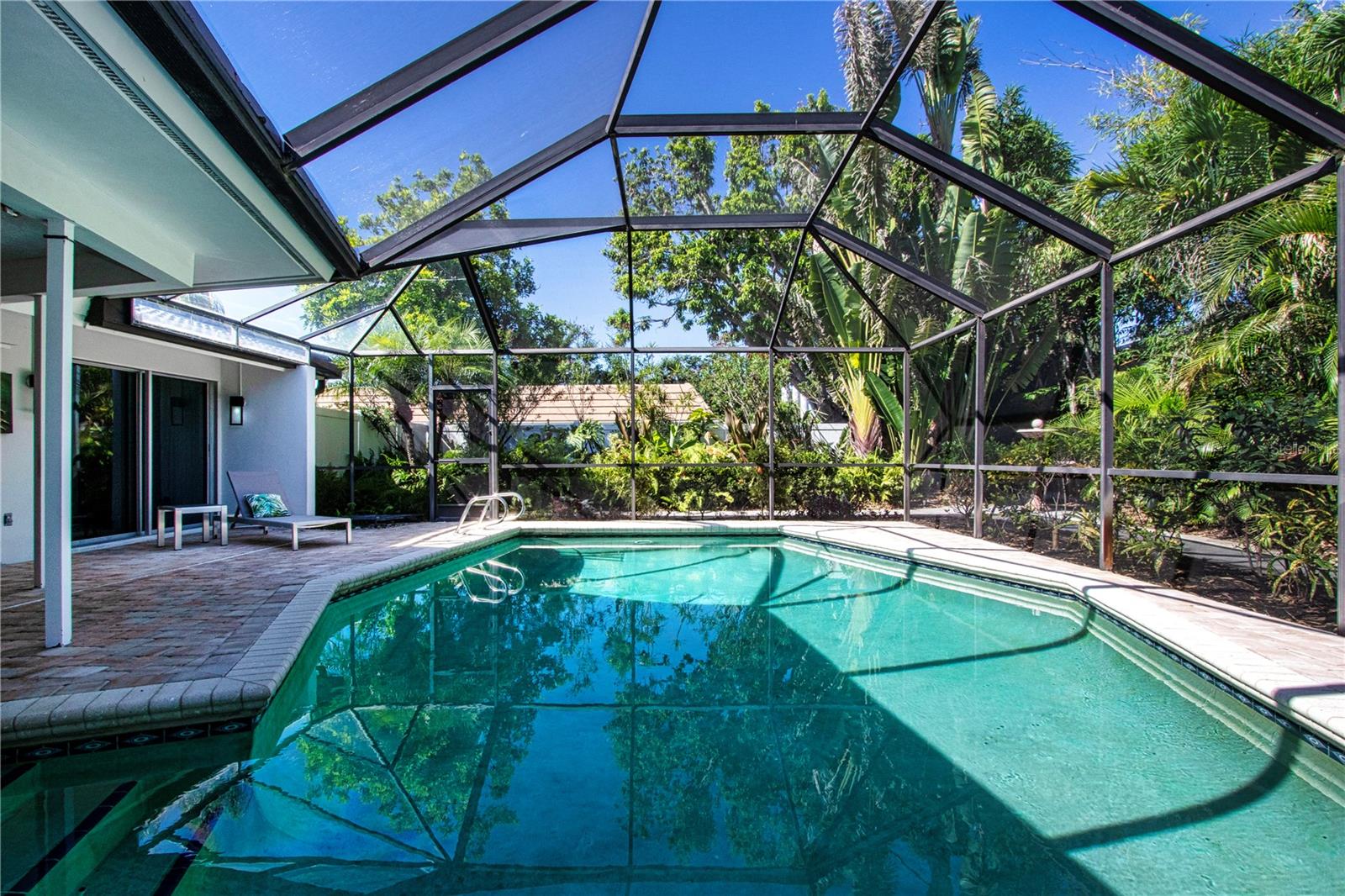 483 PARTRIDGE CIR