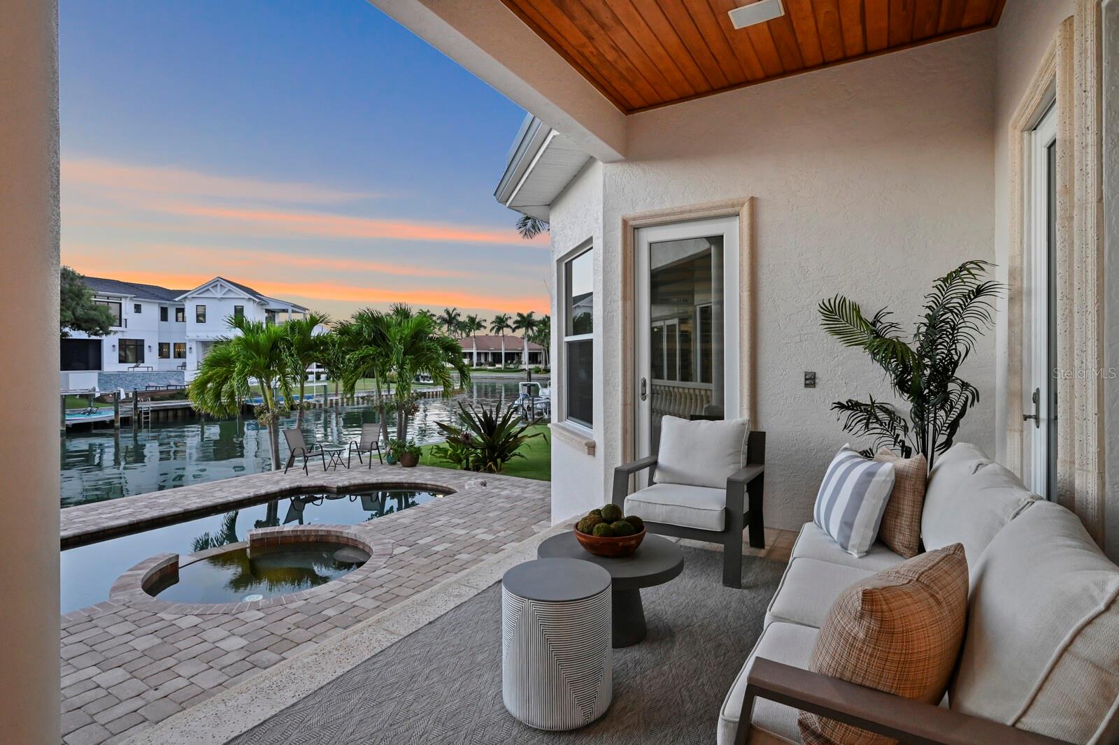 604 MOURNING DOVE DR