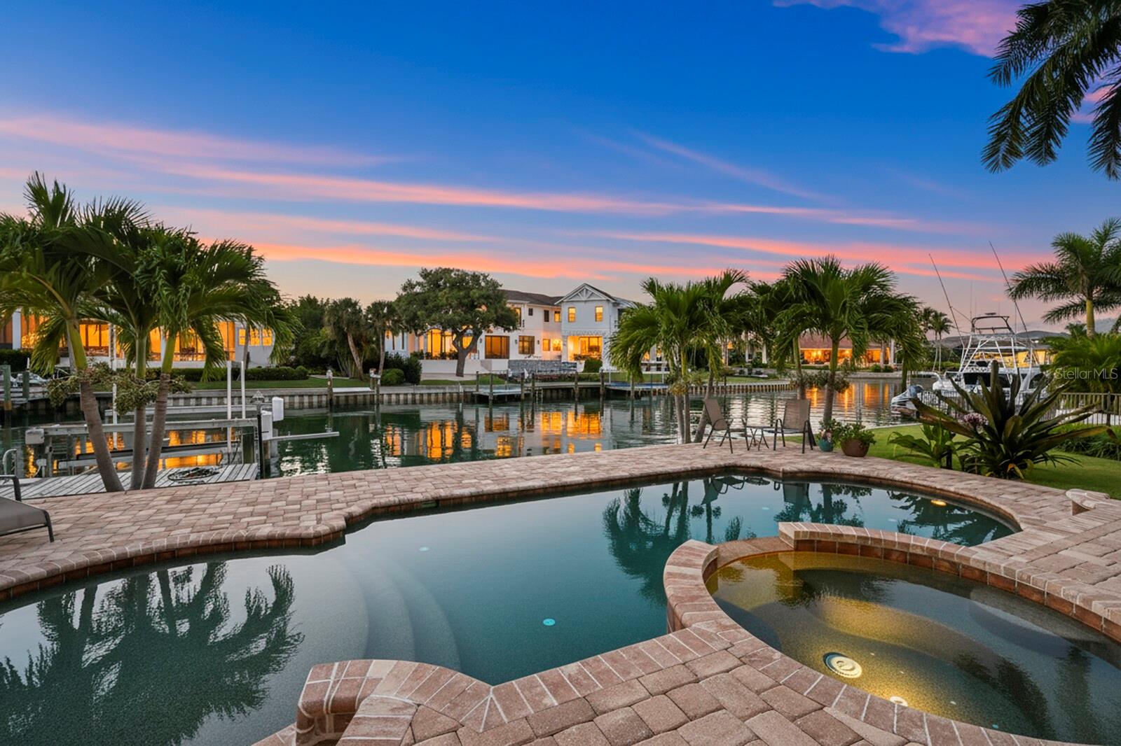 604 MOURNING DOVE DR