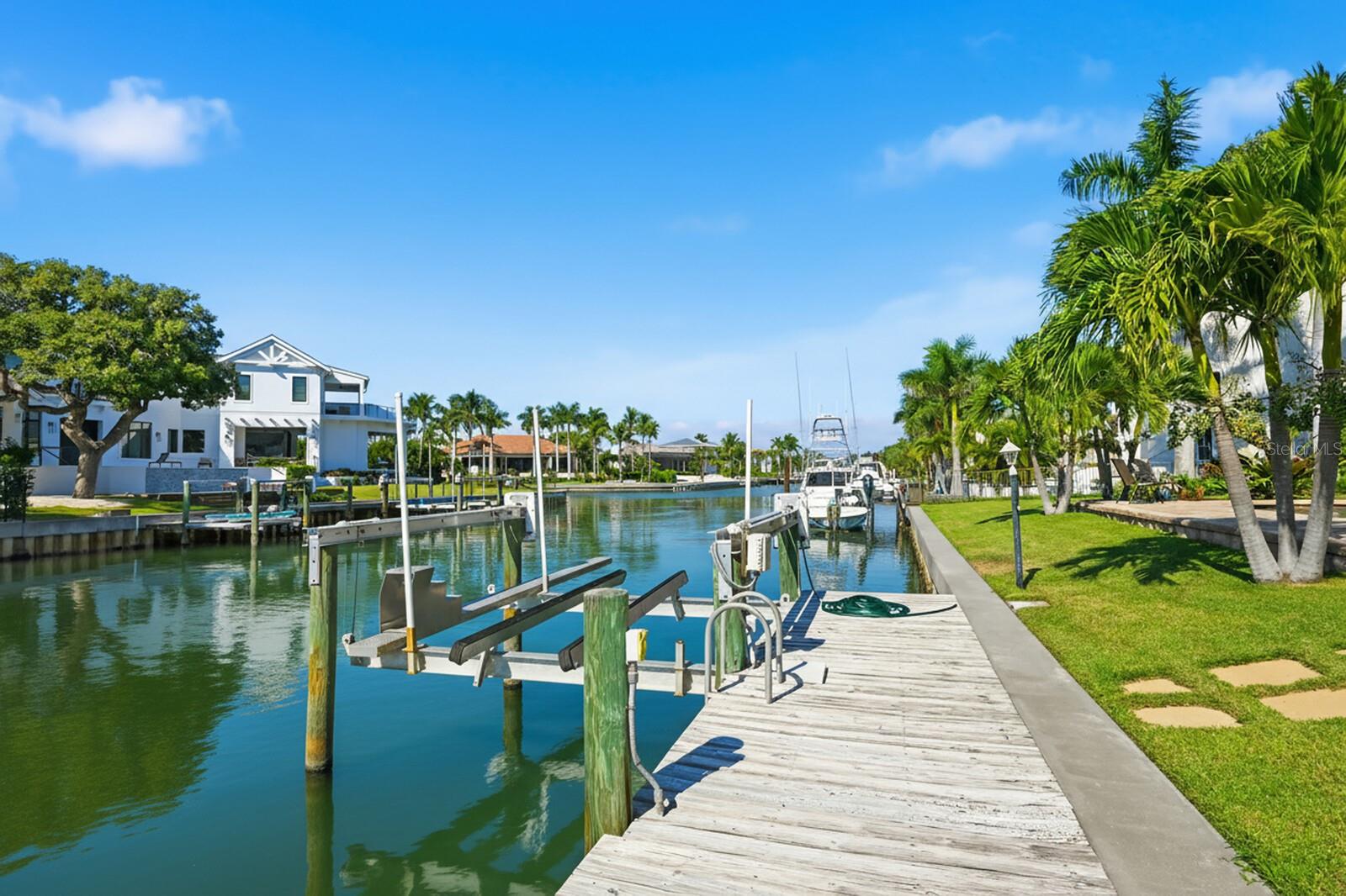 604 MOURNING DOVE DR