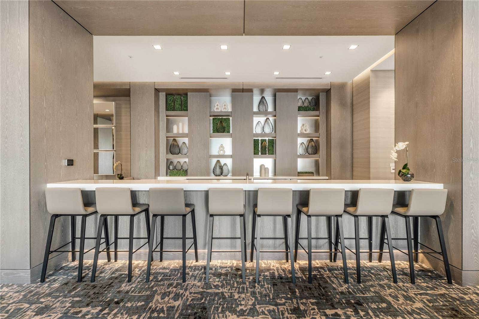 111 S PINEAPPLE AVE #905