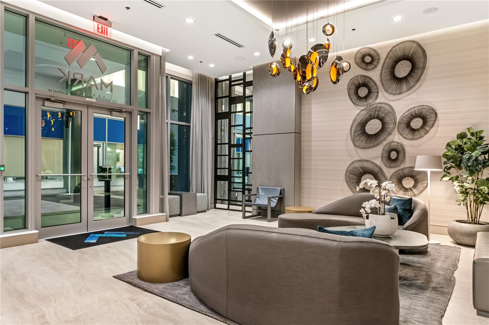 111 S PINEAPPLE AVE #905