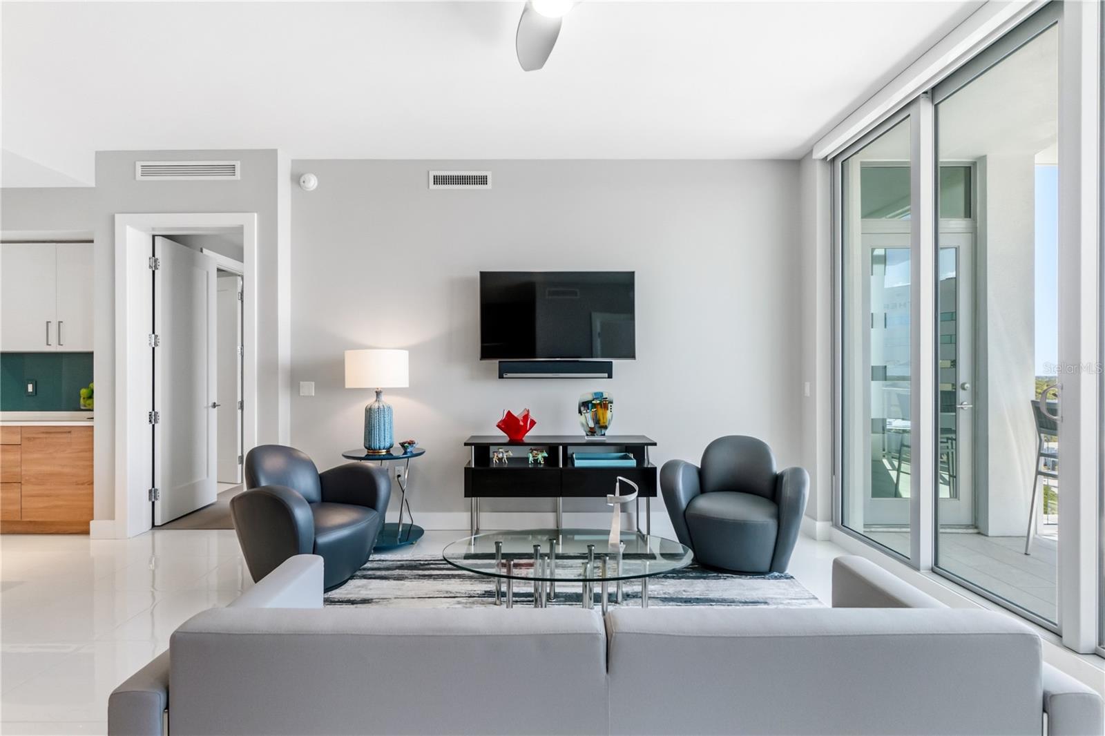 111 S PINEAPPLE AVE #905