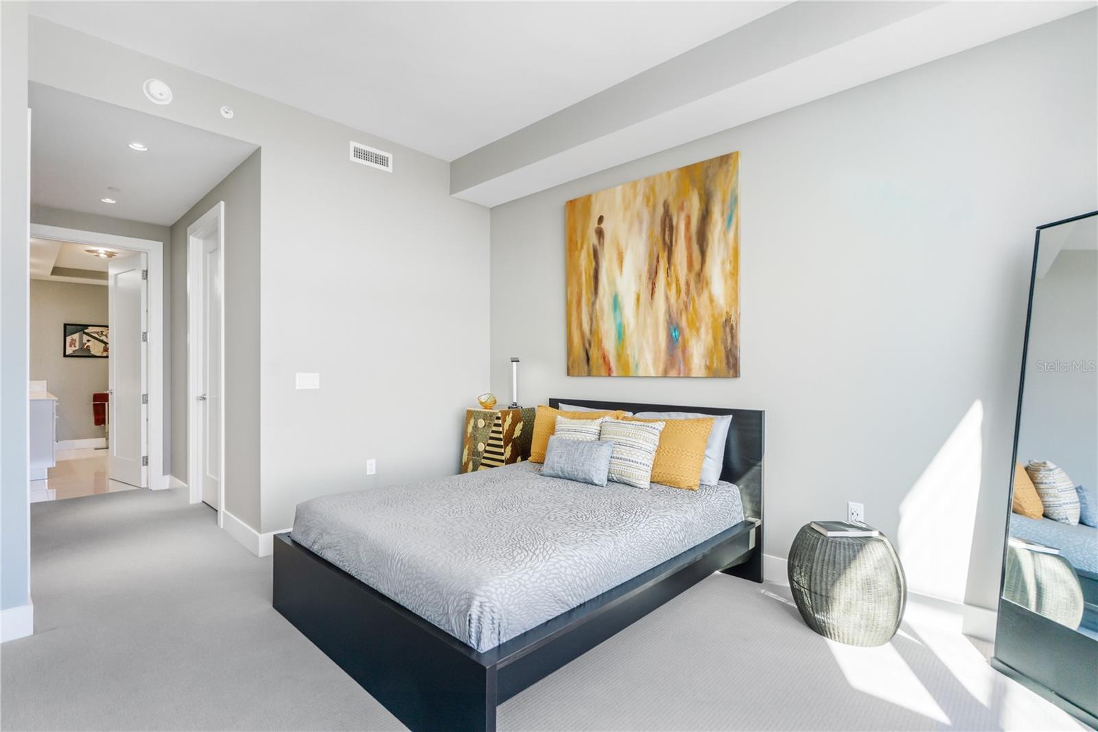 111 S PINEAPPLE AVE #905