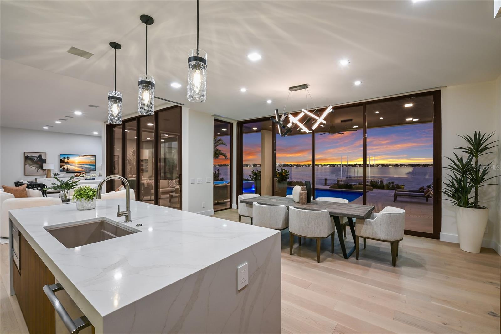 635 MOURNING DOVE DR