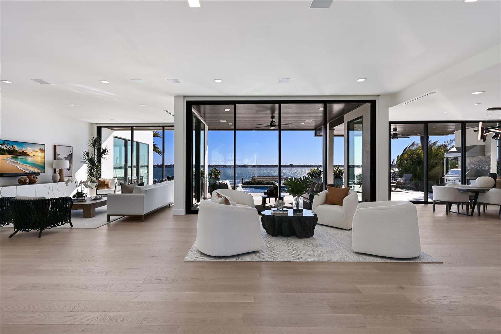 635 MOURNING DOVE DR