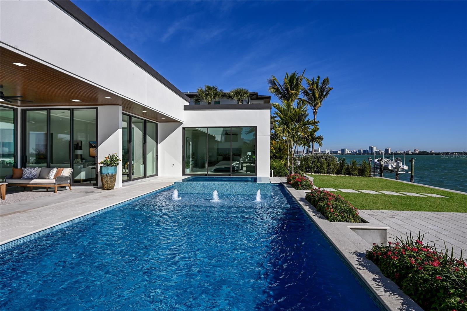 635 MOURNING DOVE DR