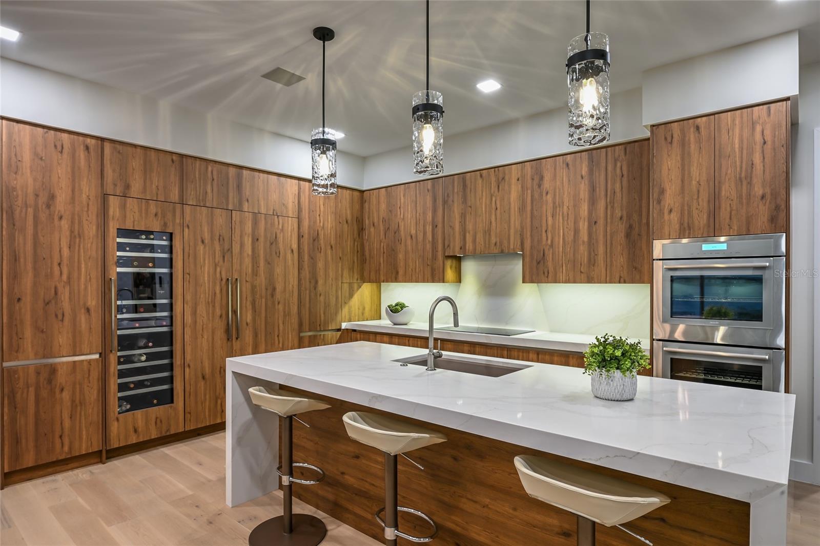 635 MOURNING DOVE DR