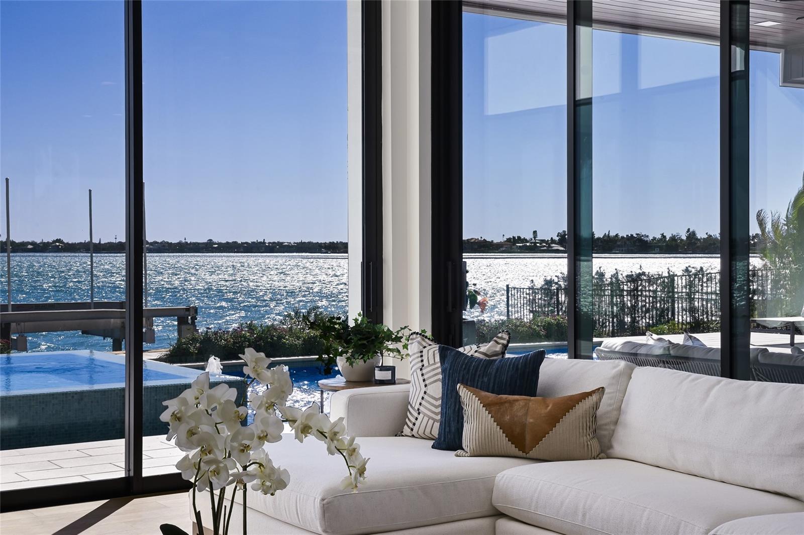 635 MOURNING DOVE DR