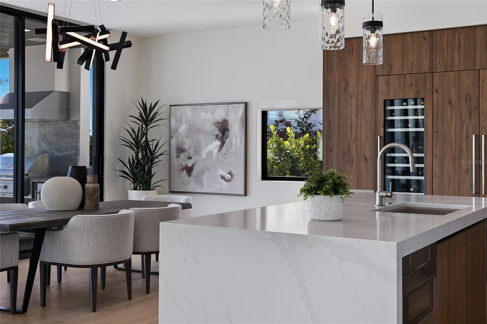 635 MOURNING DOVE DR