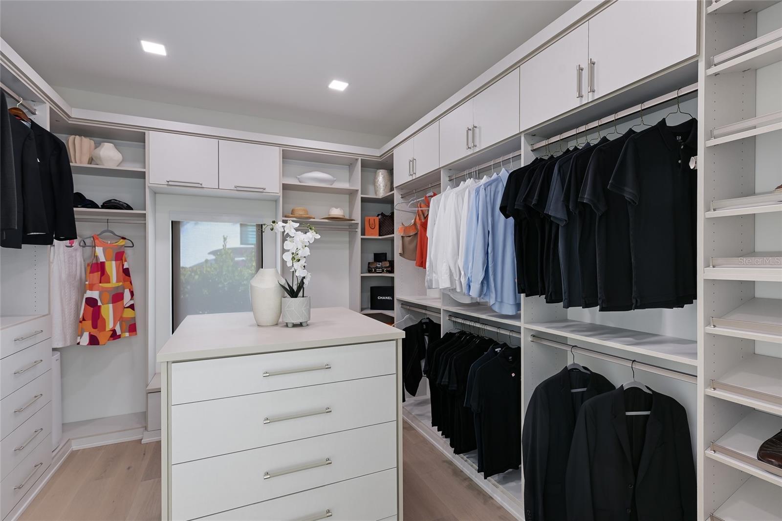 635 MOURNING DOVE DR