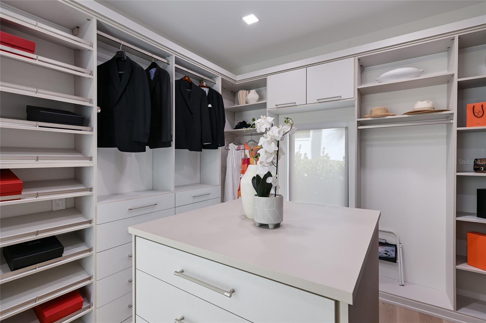 635 MOURNING DOVE DR