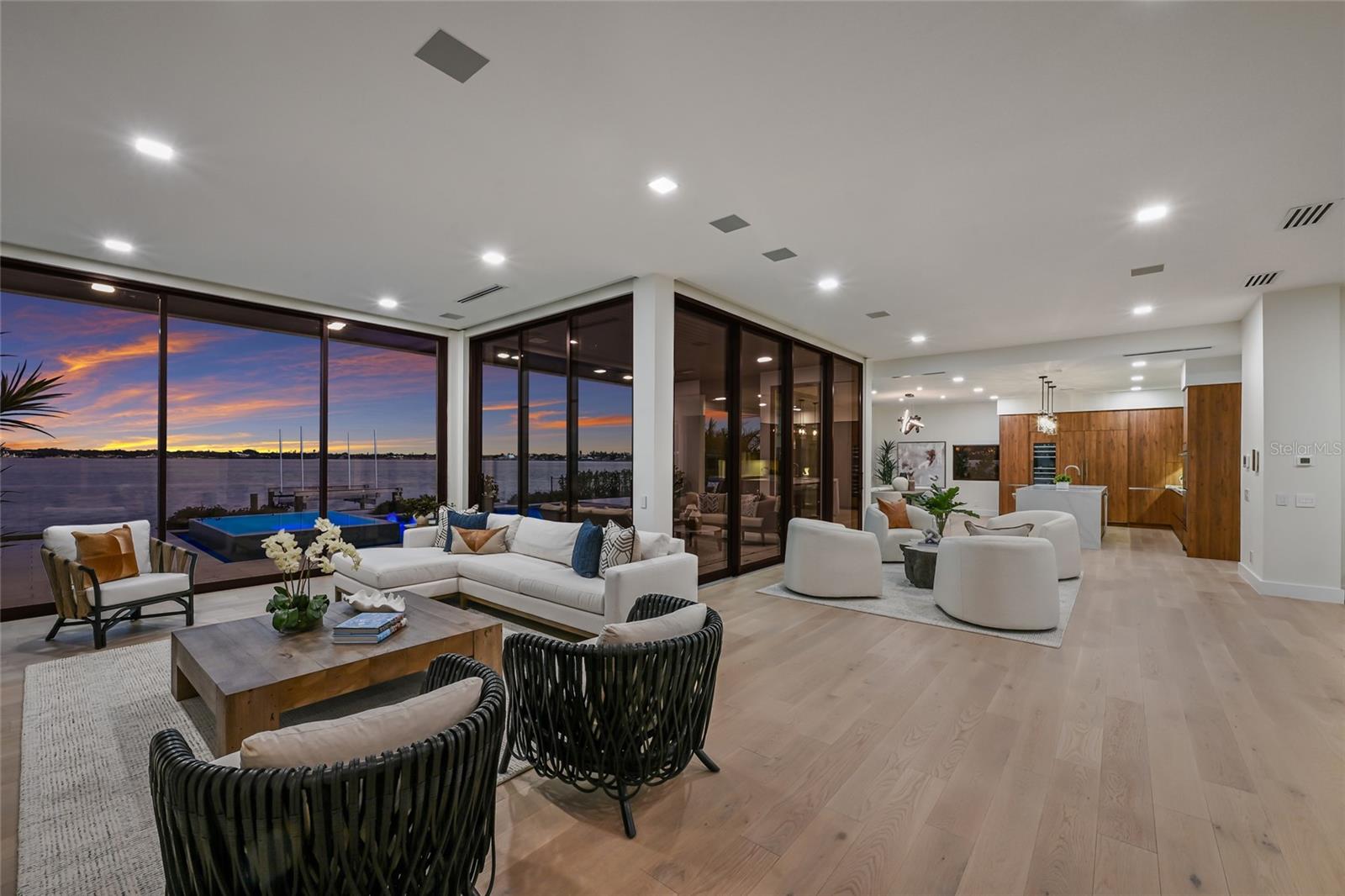 635 MOURNING DOVE DR