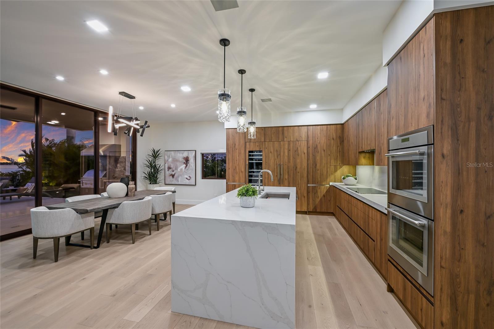 635 MOURNING DOVE DR