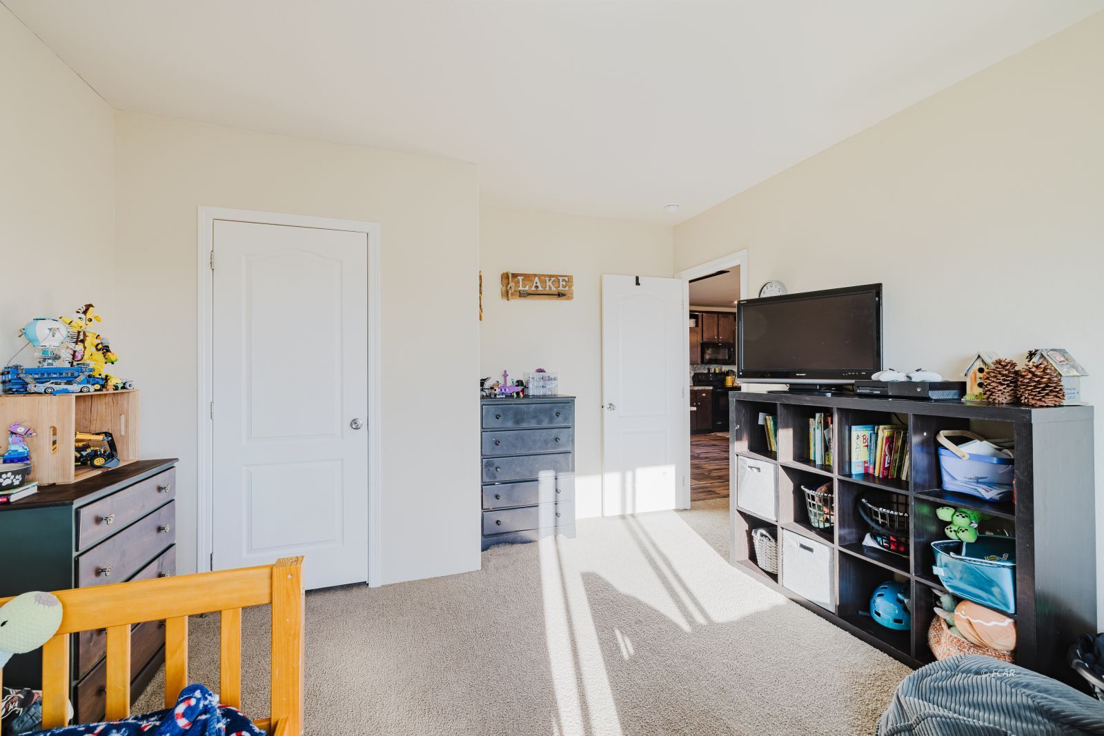 571 Holiday Drive