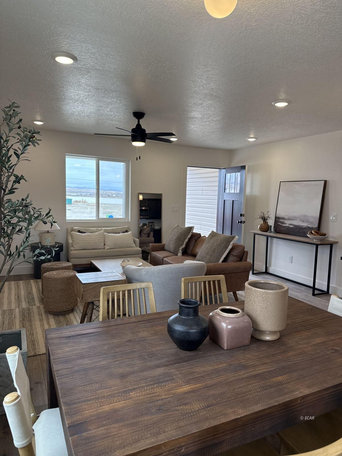 1493 Daisy Drive
