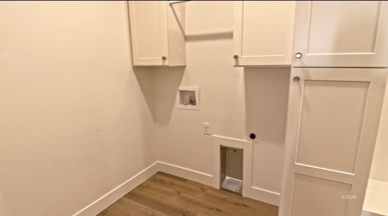 2958 LECOMTE Court