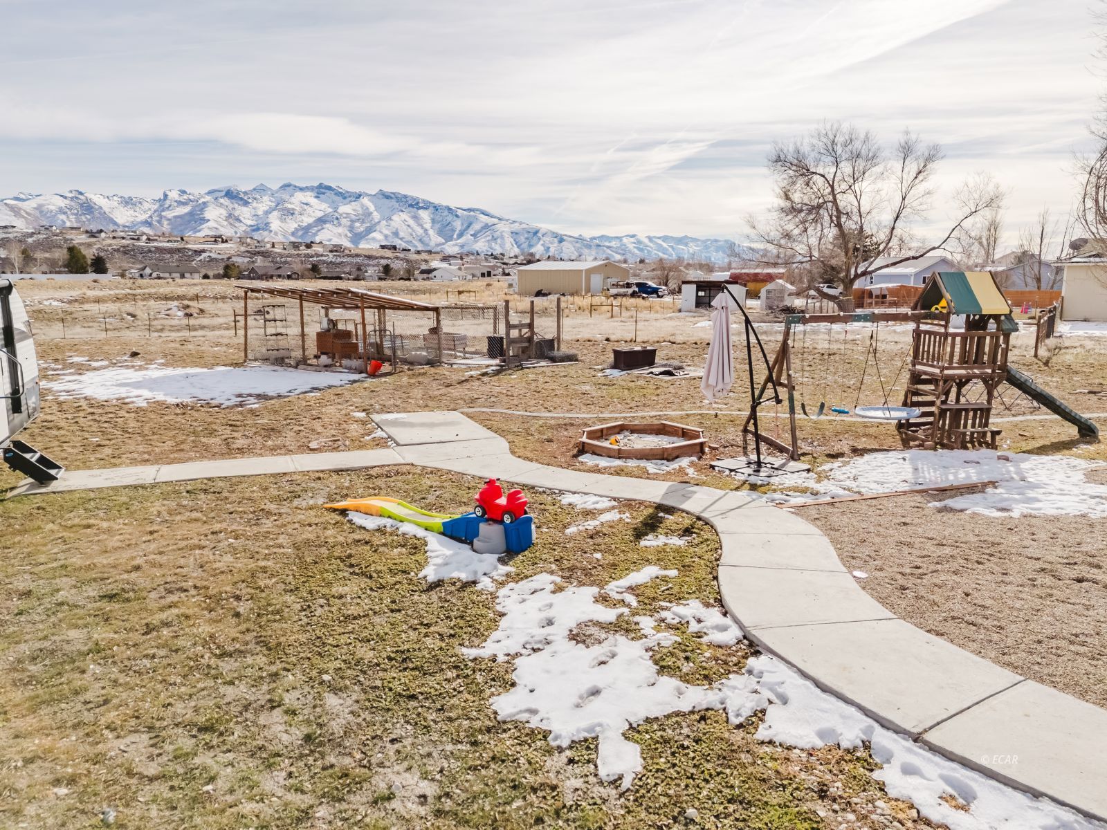 384 VALLEY BEND Drive