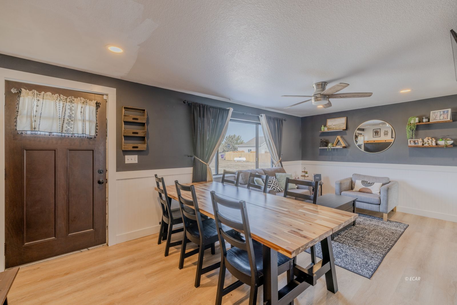 384 VALLEY BEND Drive