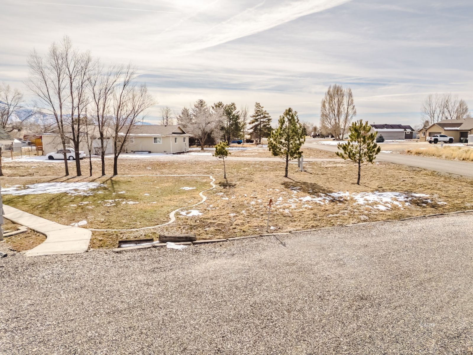 384 VALLEY BEND Drive