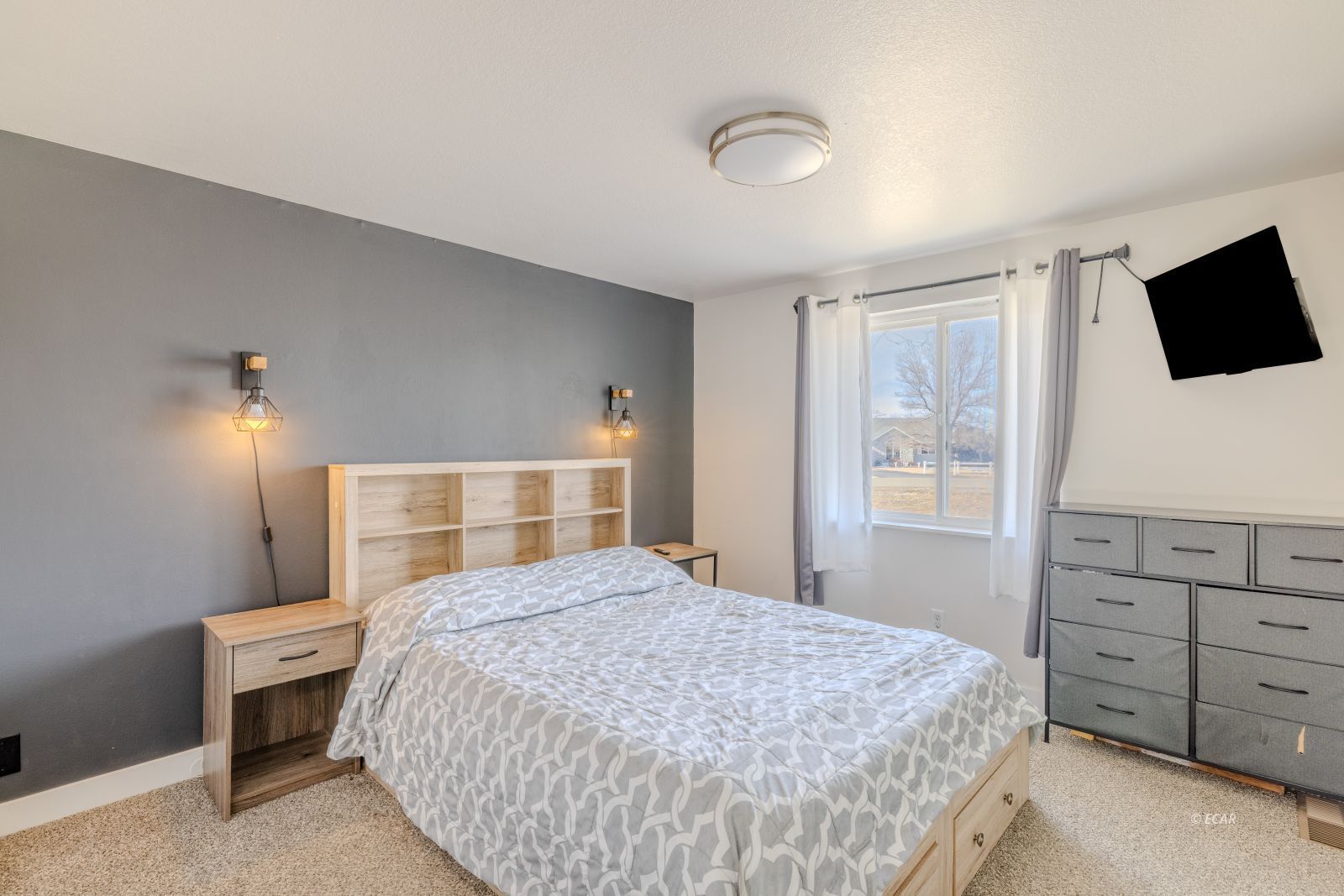 384 VALLEY BEND Drive