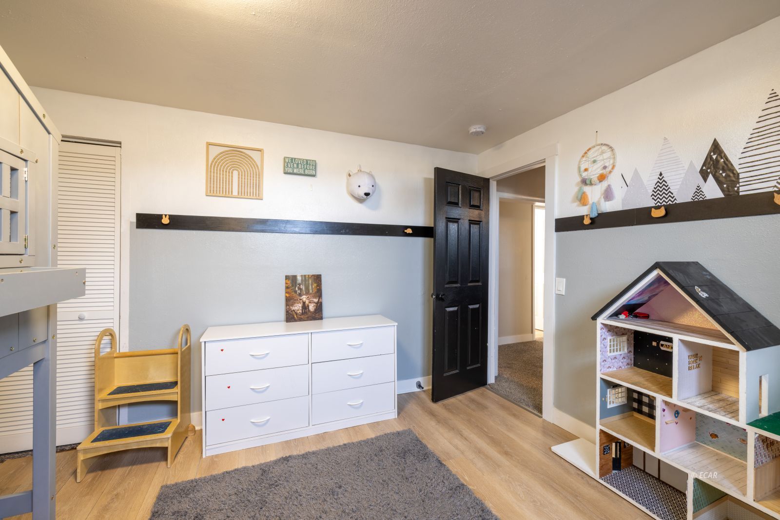 384 VALLEY BEND Drive