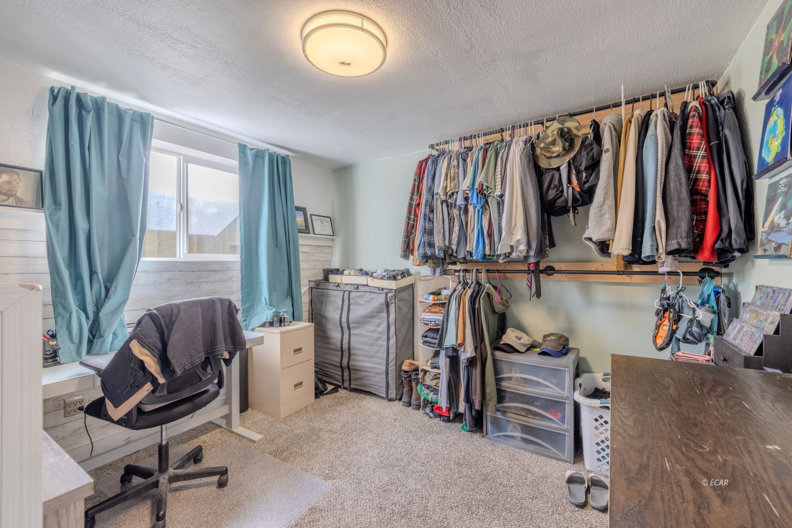 384 VALLEY BEND Drive