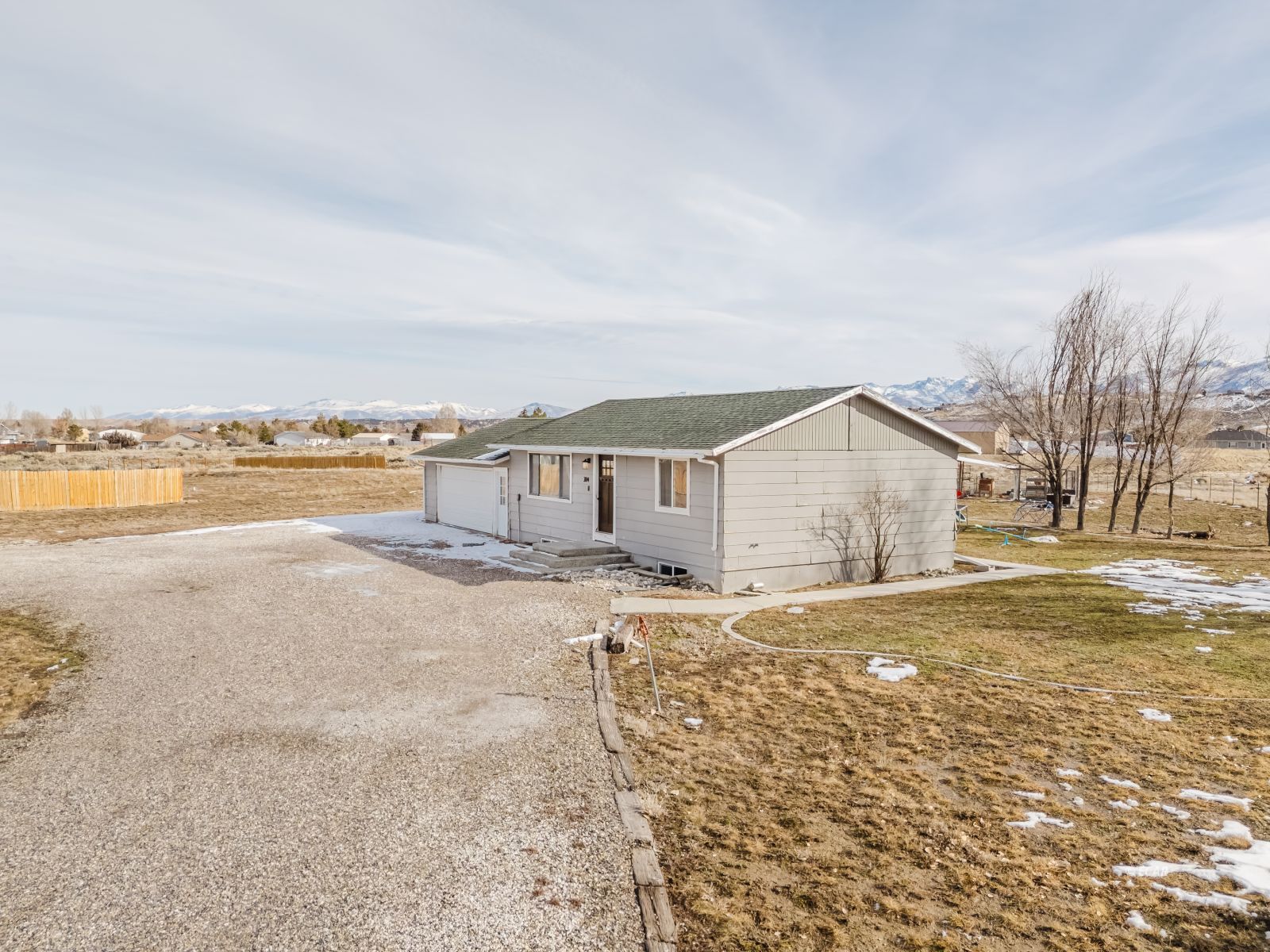 384 VALLEY BEND Drive