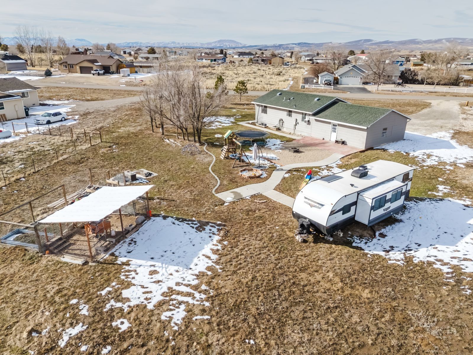 384 VALLEY BEND Drive