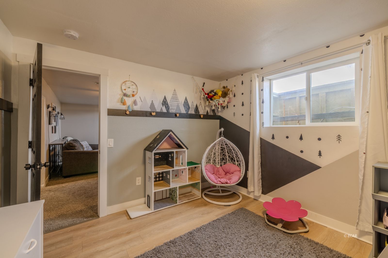 384 VALLEY BEND Drive