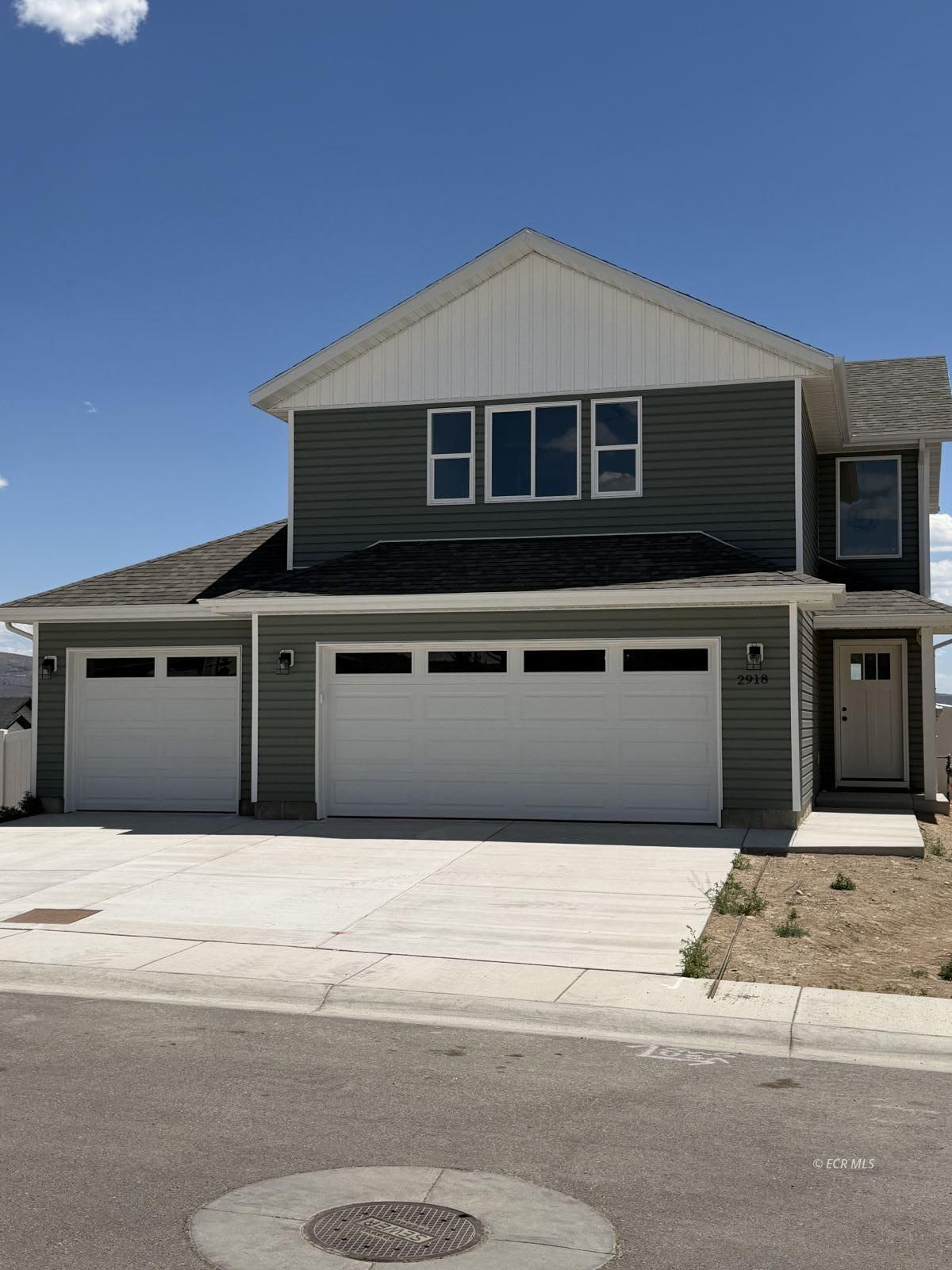 2963 ELEANOR Court