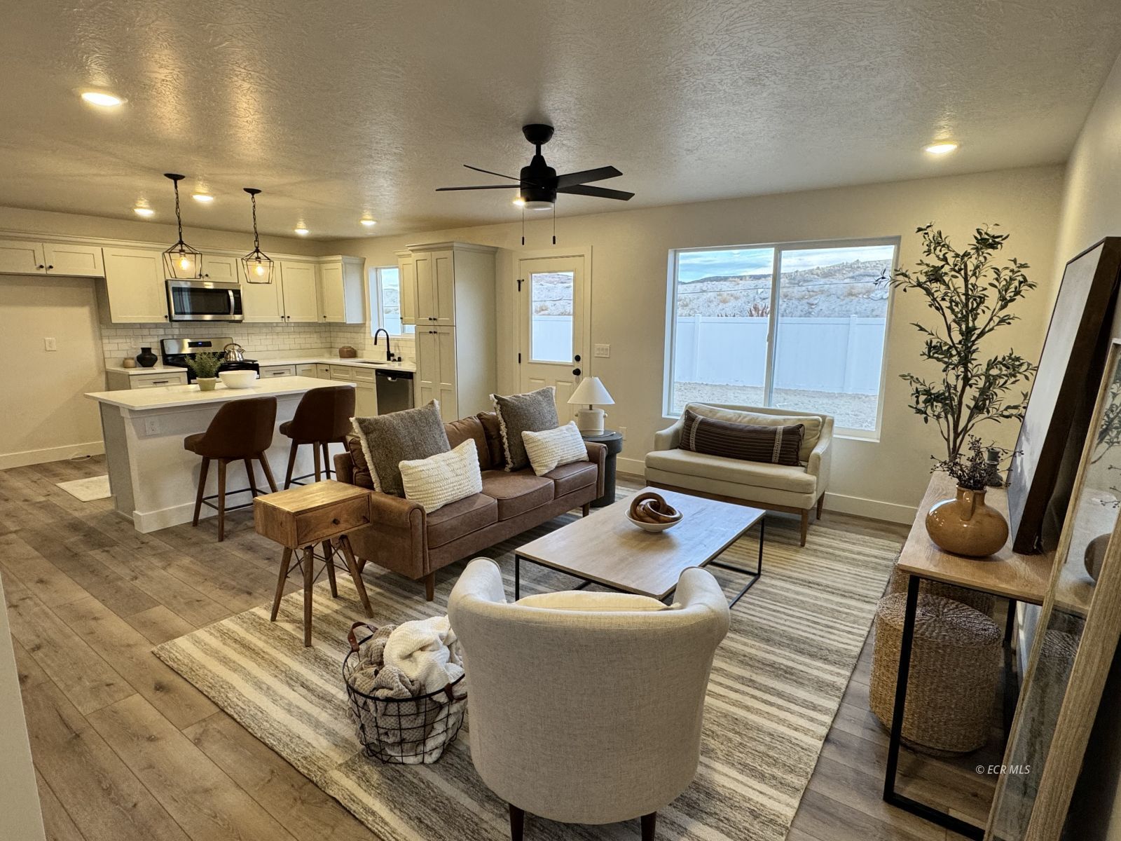 1262 PRIMROSE Lane
