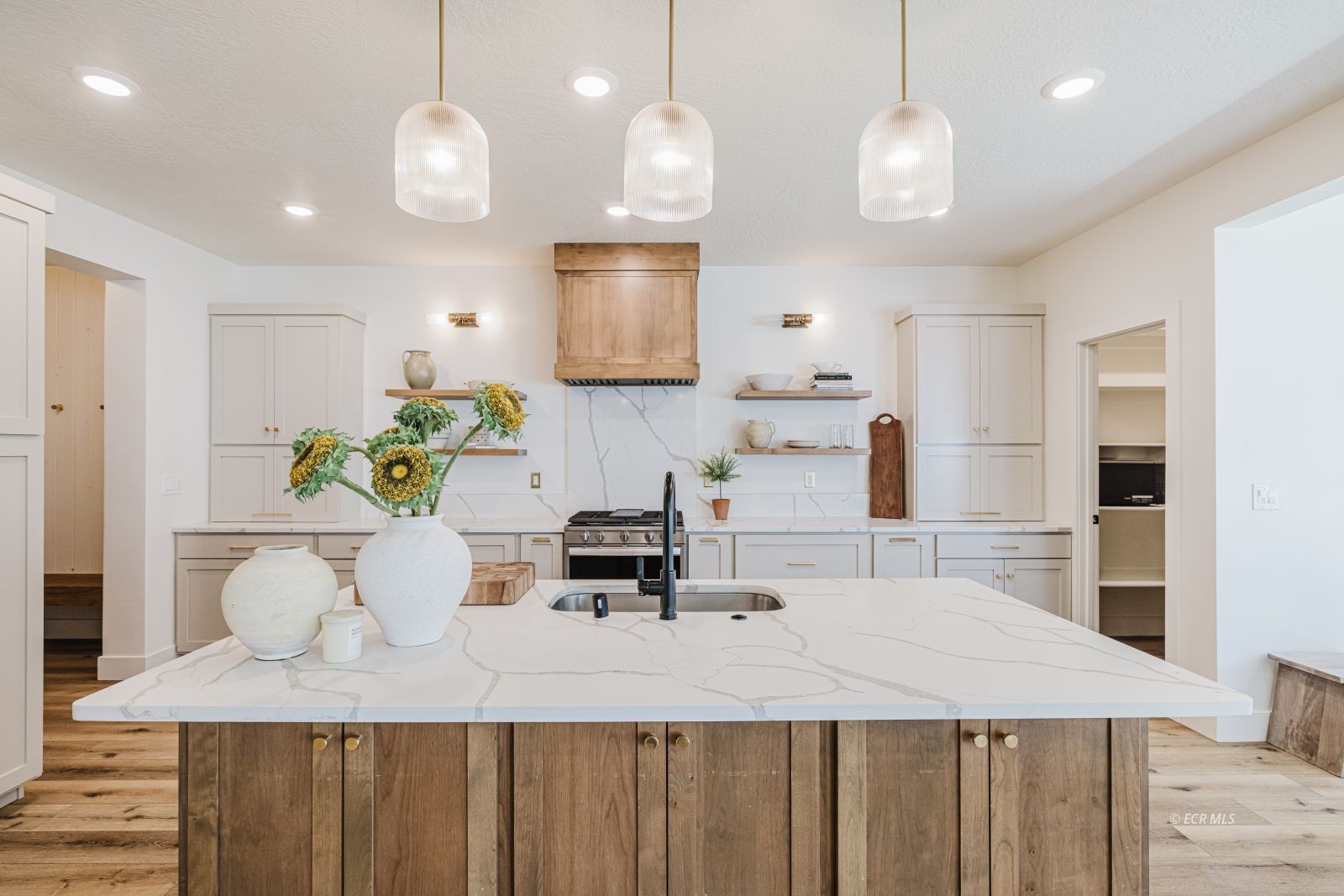 3105 NEWCASTLE Circle