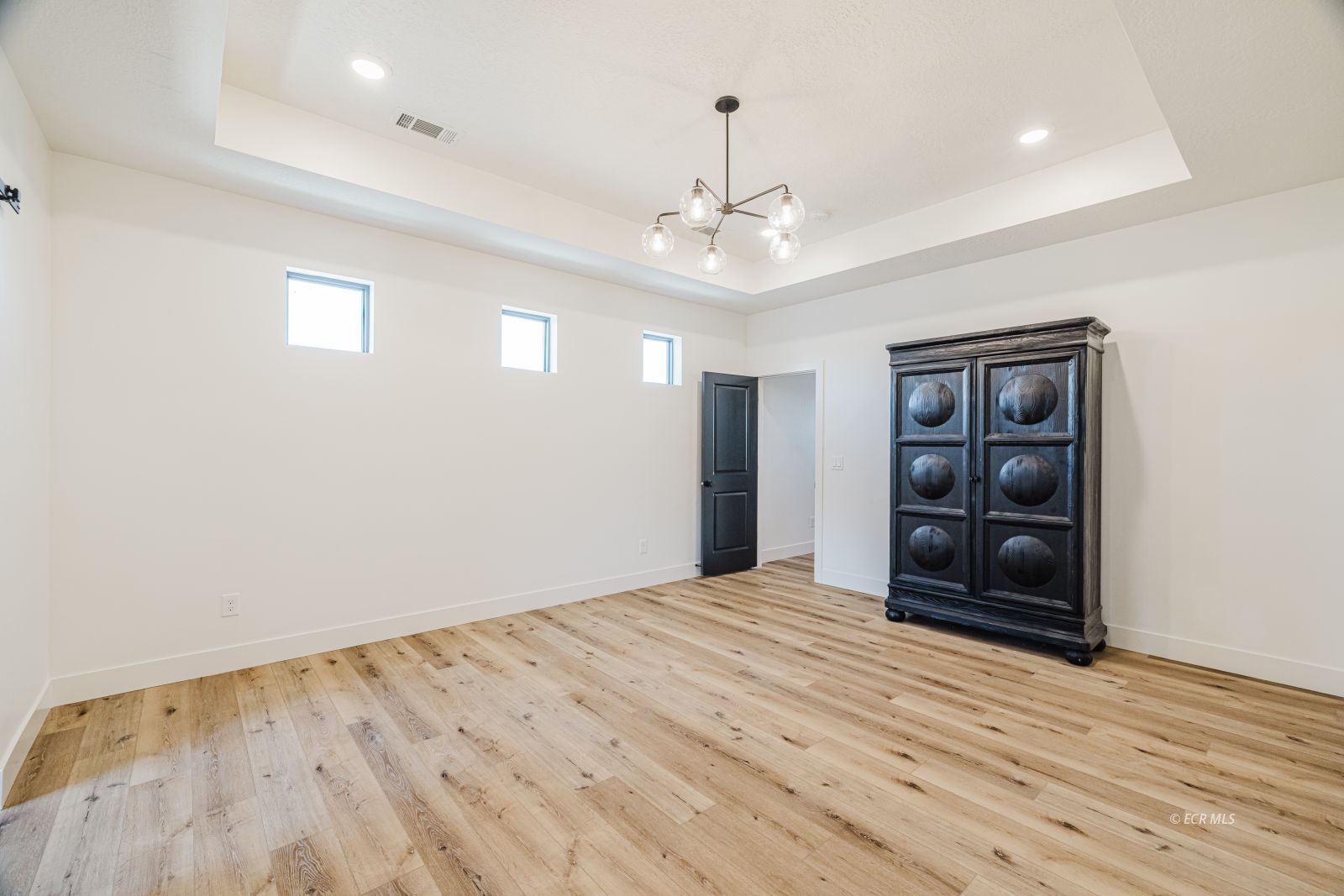 3105 NEWCASTLE Circle