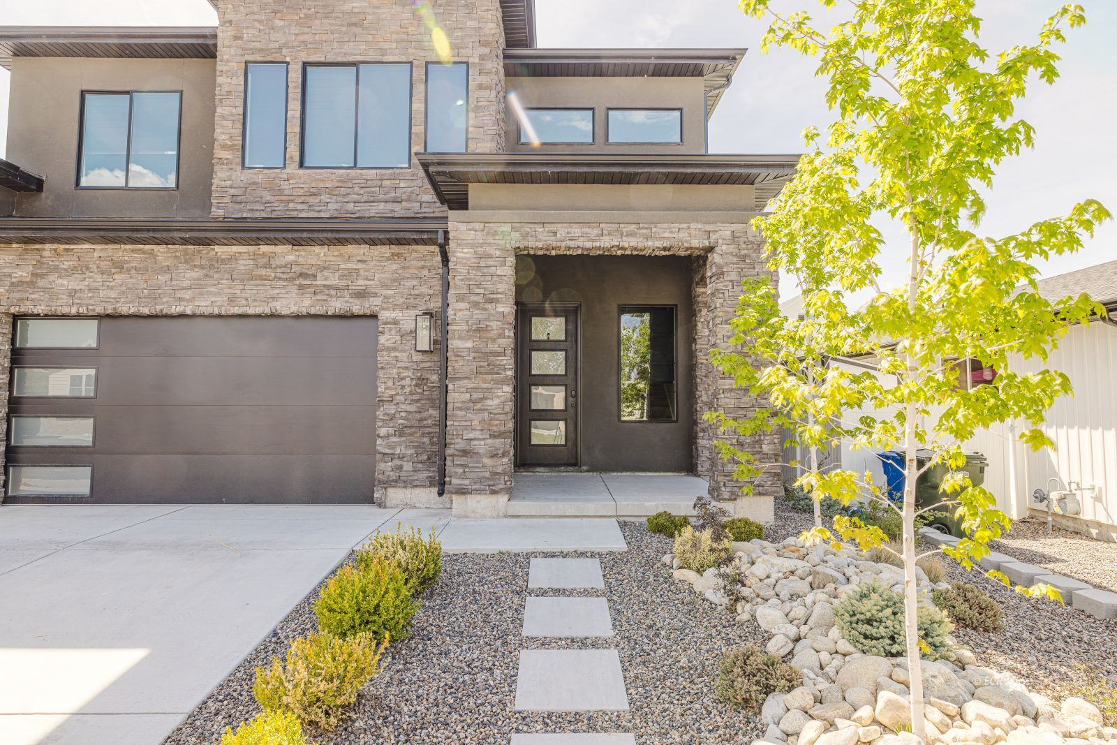 3105 NEWCASTLE Circle