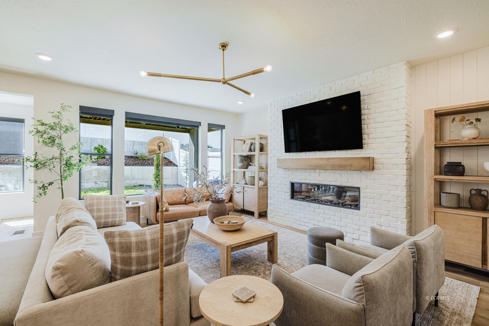 3105 NEWCASTLE Circle