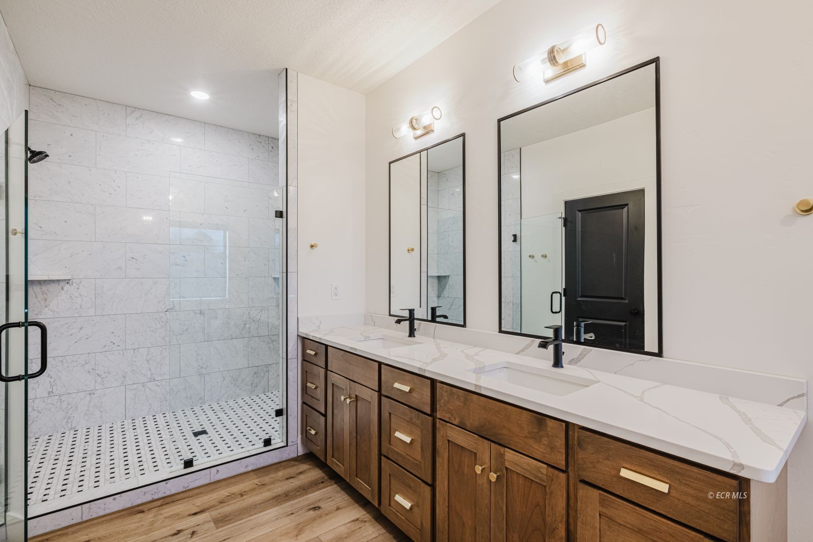 3105 NEWCASTLE Circle