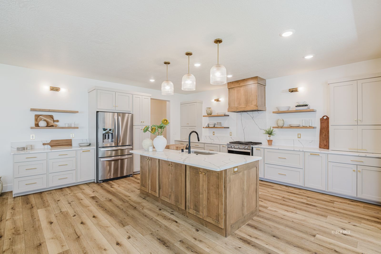 3105 NEWCASTLE Circle