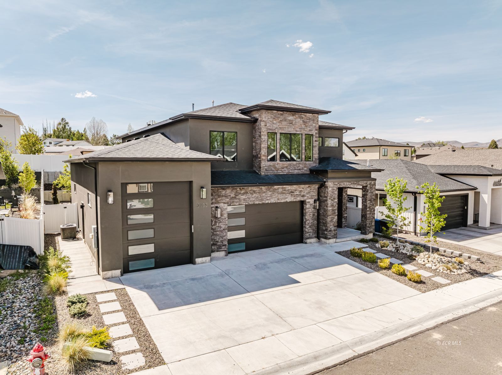 3105 NEWCASTLE Circle