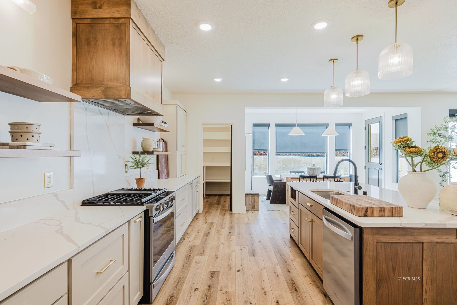 3105 NEWCASTLE Circle