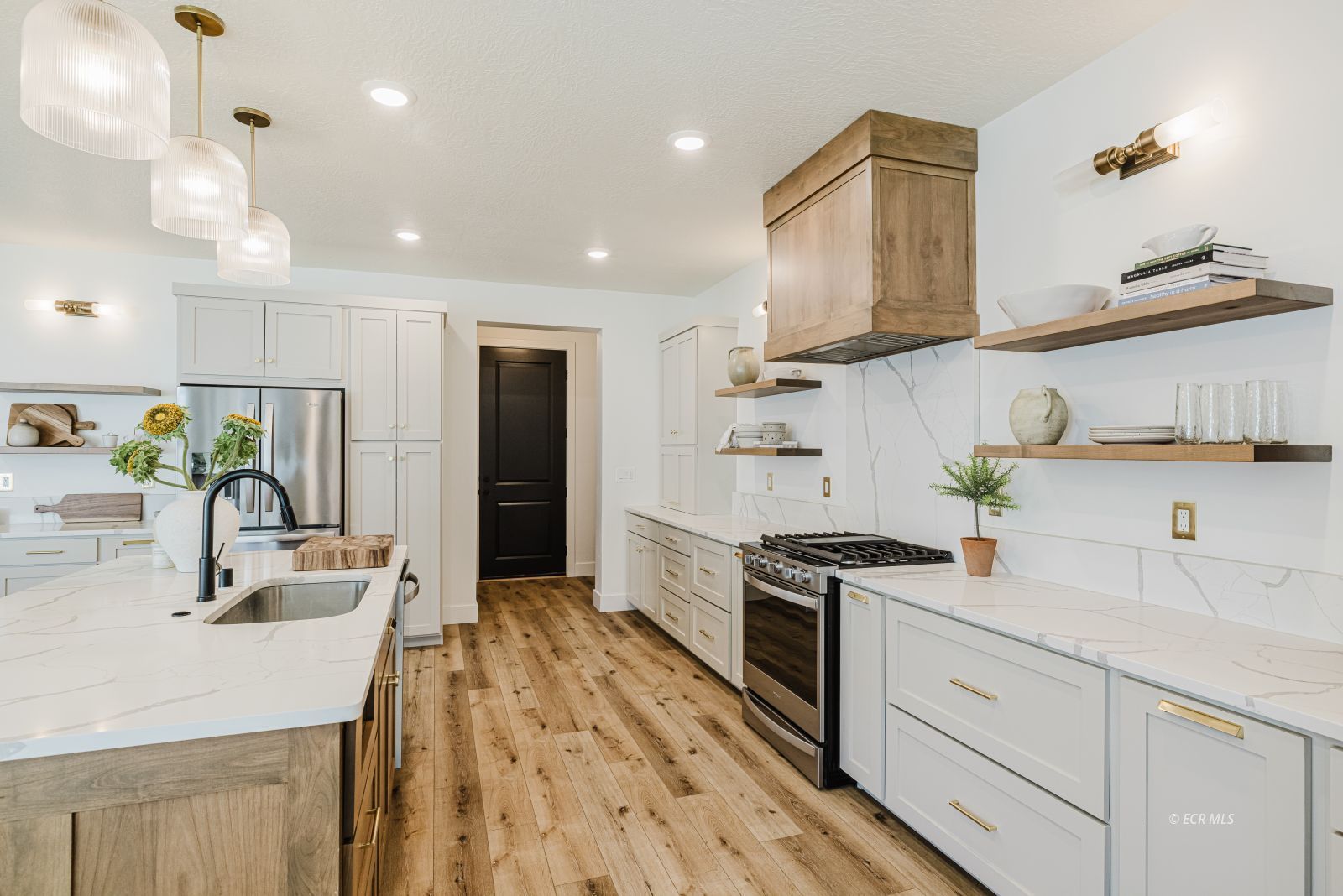3105 NEWCASTLE Circle