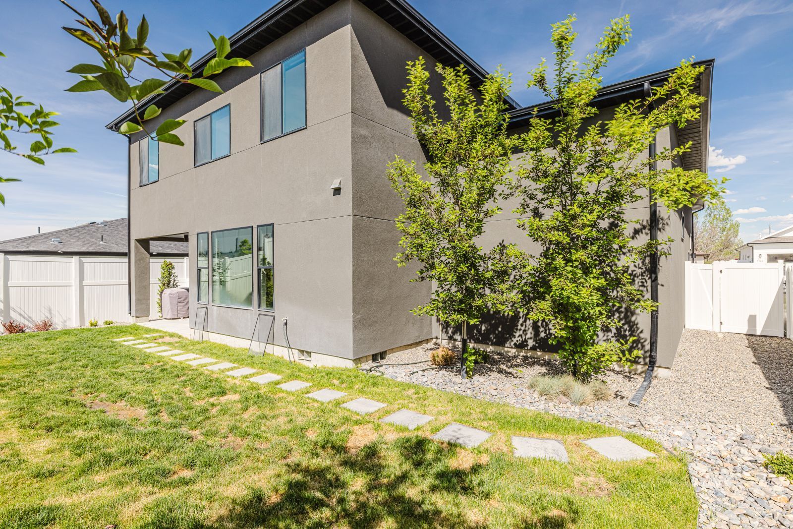 3105 NEWCASTLE Circle