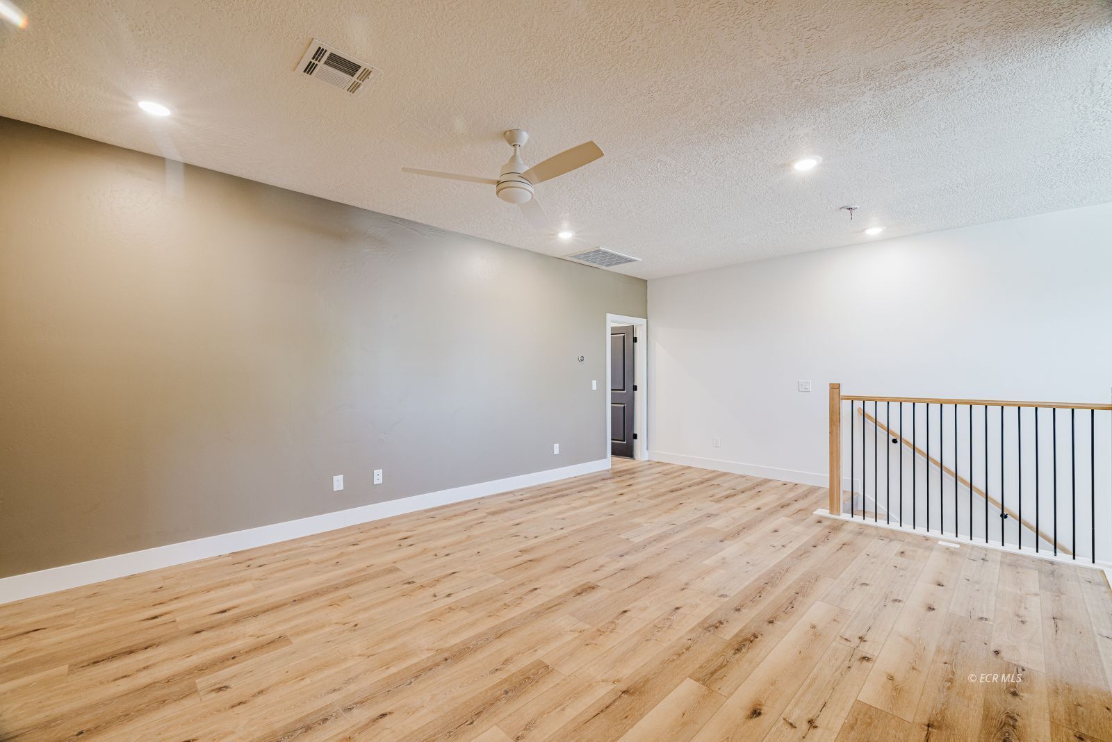 3105 NEWCASTLE Circle
